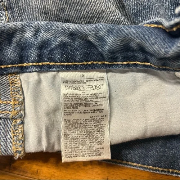 Old Navy Higher High-Rise Sky-Hi A-Line Eliza Cutoff Denim Jean Shorts, Size 10 - Picture 5 of 5